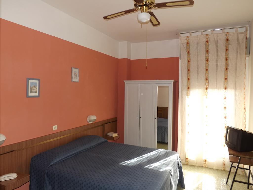 Hotel Danubio San Mauro Mare Δωμάτιο φωτογραφία